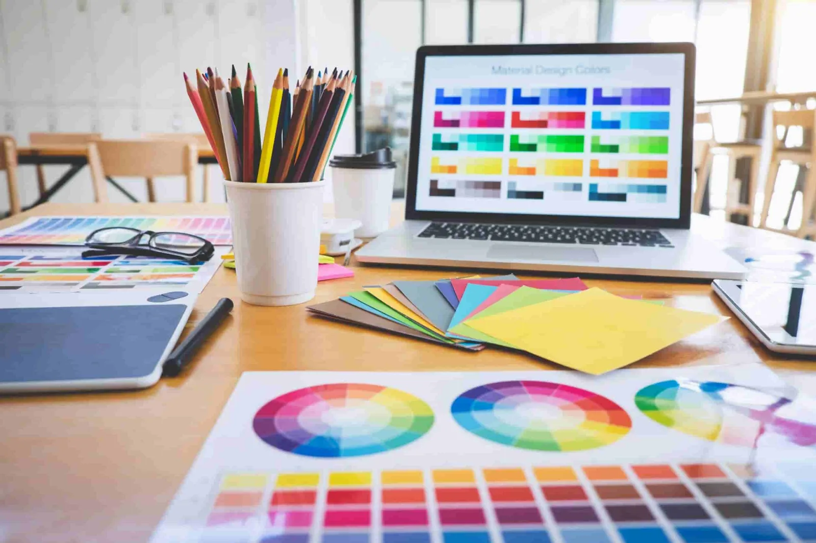 La influencia del diseño gráfico en la comunicación visual.