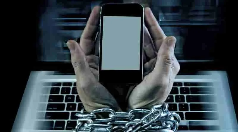 La psicología detrás de las redes sociales y la adicción digital.