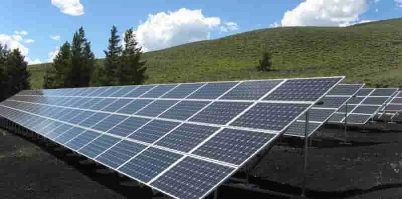 La revolución de la energía solar y su potencial para un futuro sostenible.