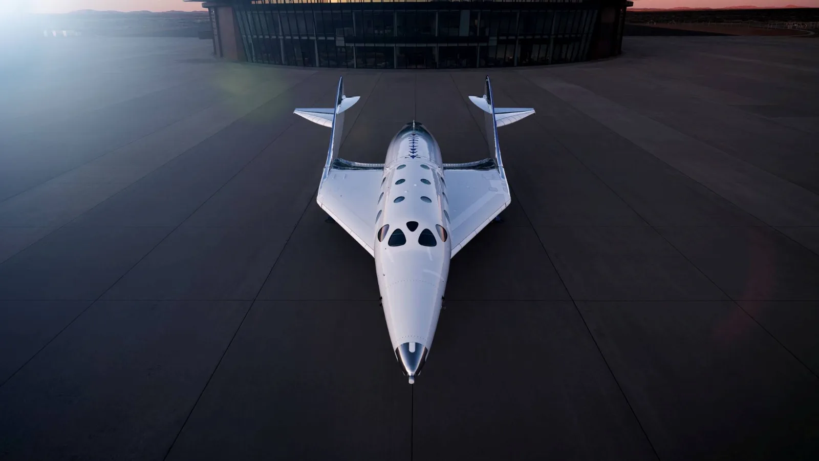 Virgin Galactic vuelve a postergar sus vuelos comerciales al borde del espacio